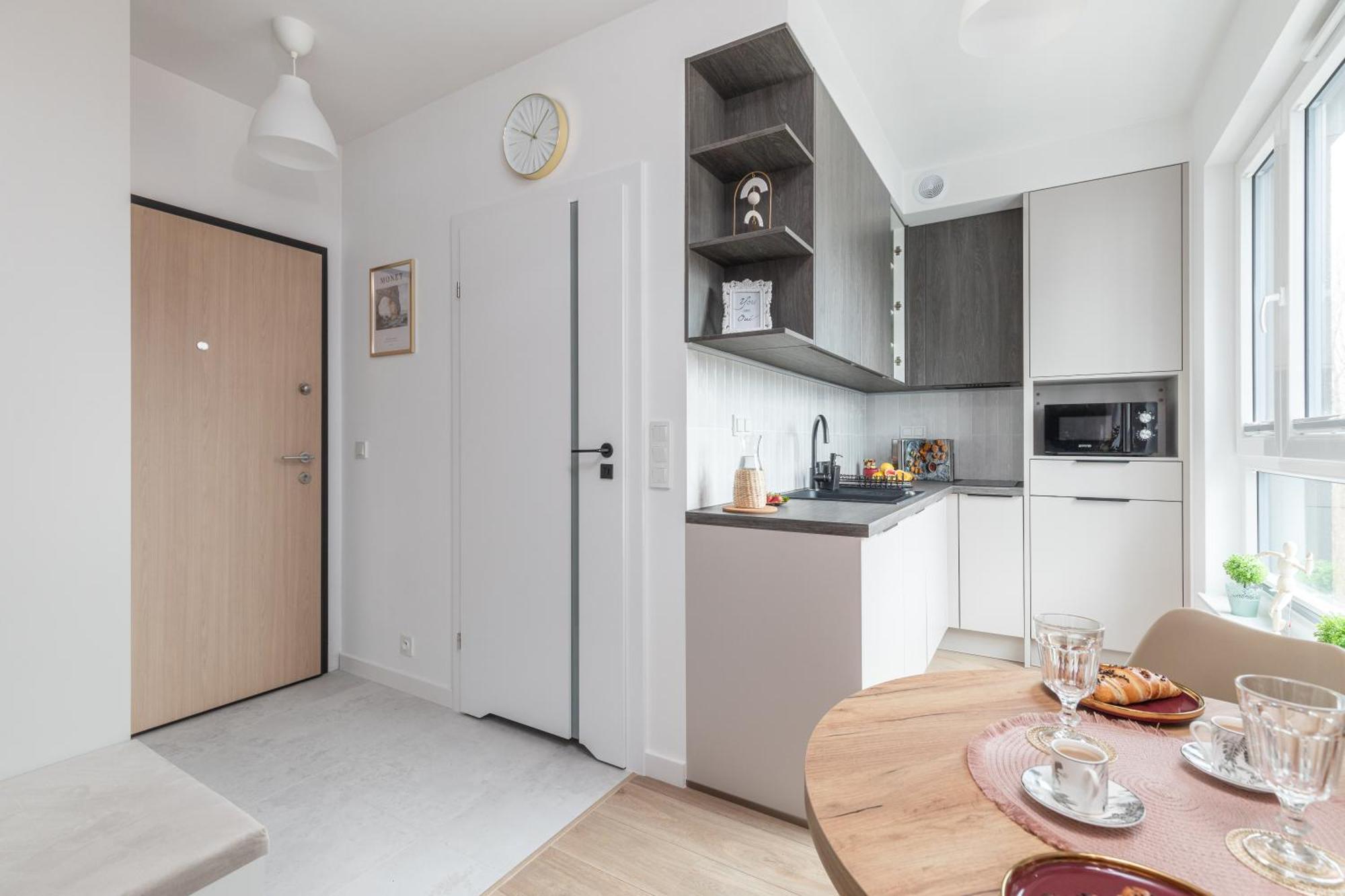 Superapart Nowy Sluzewiec, Next To Chopina Airport, Tor Sluzewiec, Aircondition *