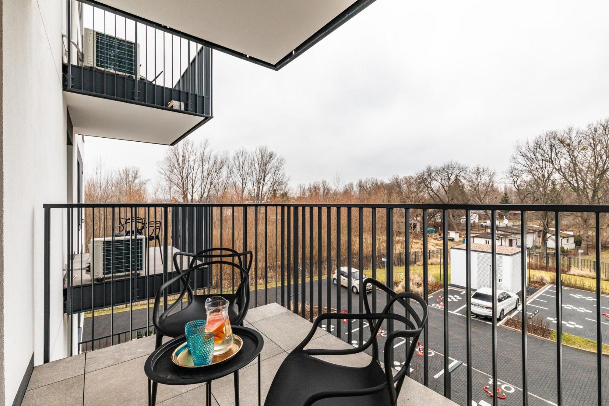 Apartment Superapart Nowy Sluzewiec, Next To Chopina Airport, Tor Sluzewiec, Aircondition