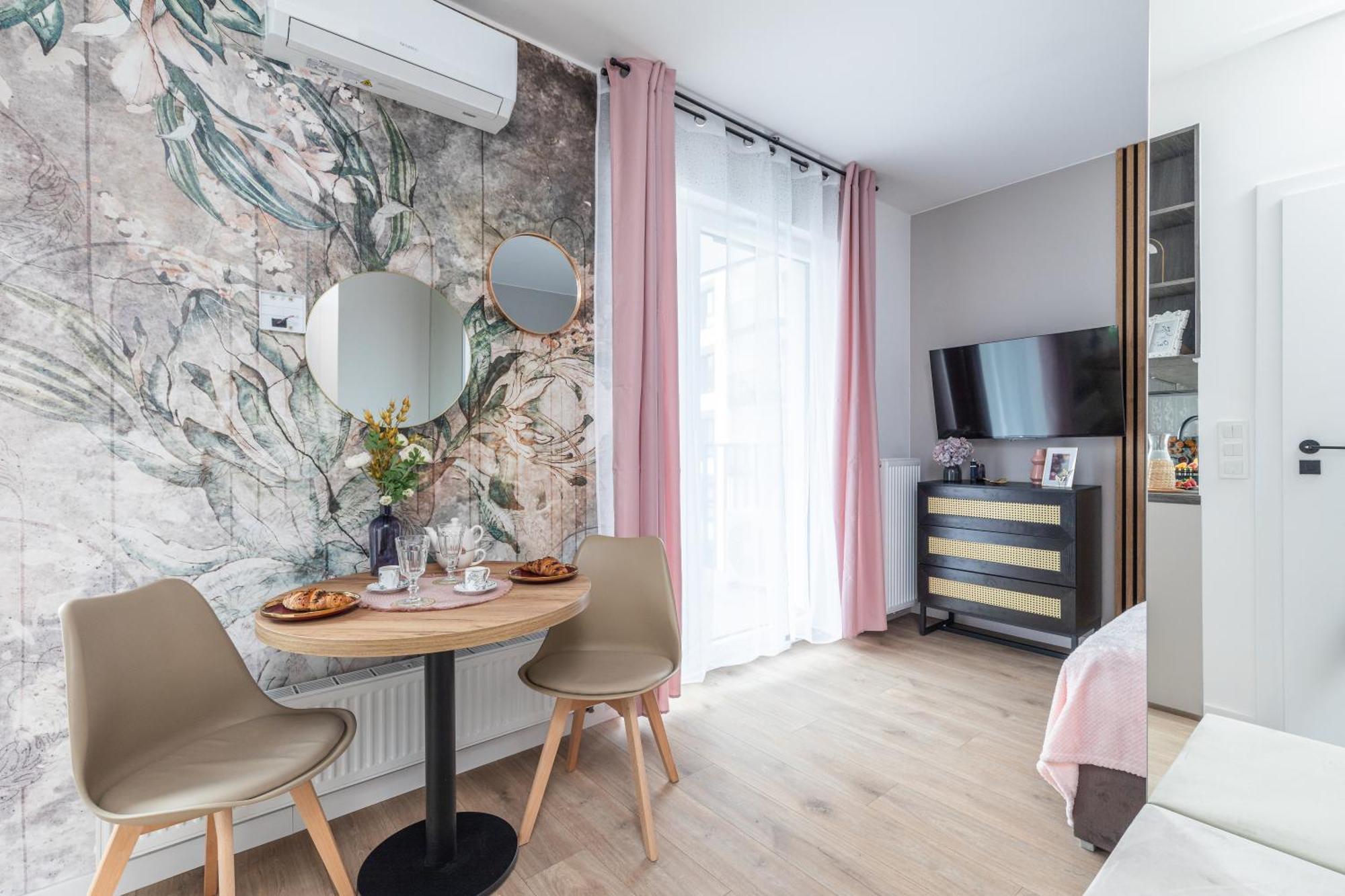 Superapart Nowy Sluzewiec, Next To Chopina Airport, Tor Sluzewiec, Aircondition Warsaw