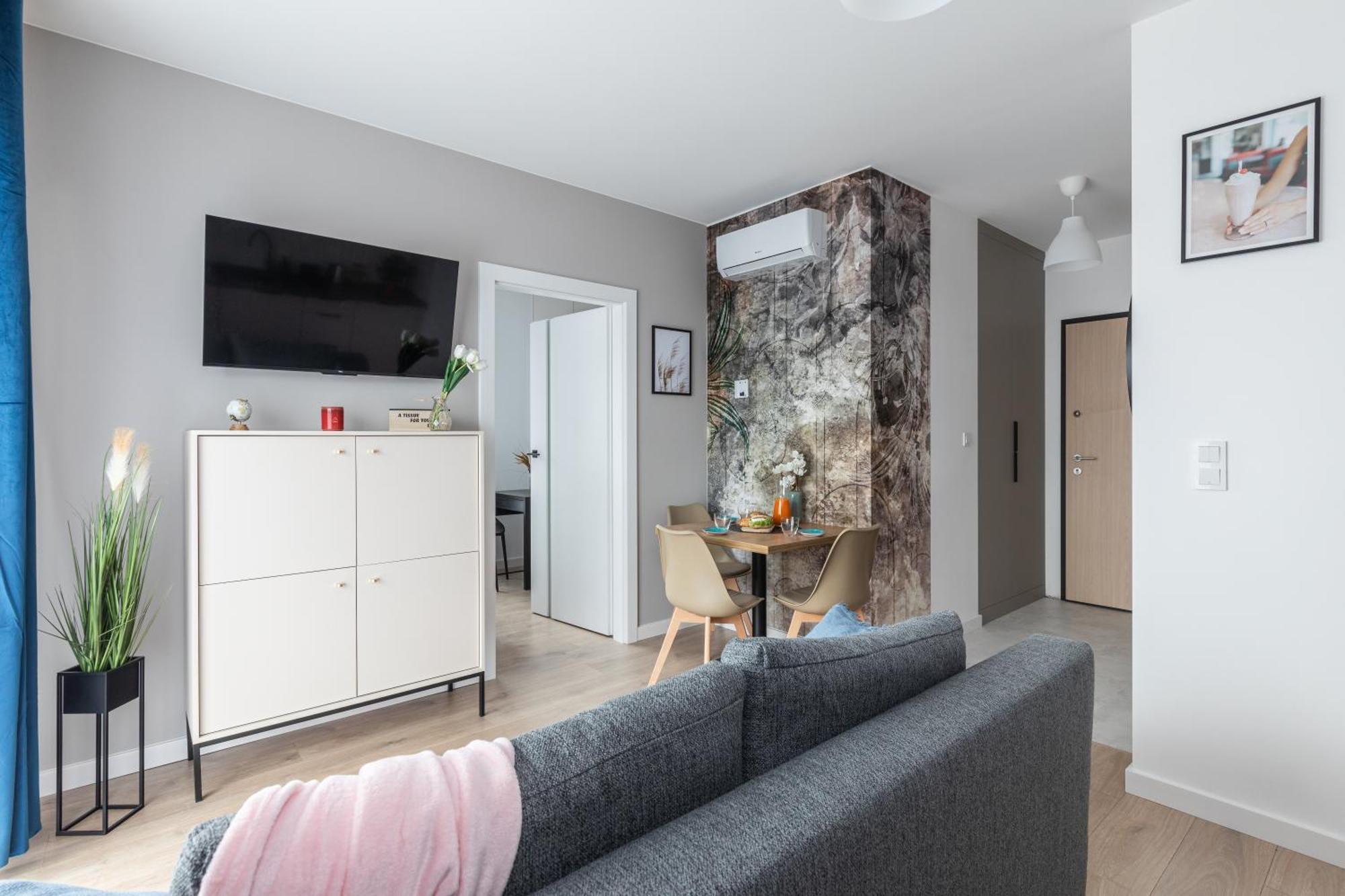 Superapart Nowy Sluzewiec, Next To Chopina Airport, Tor Sluzewiec, Aircondition Apartment *