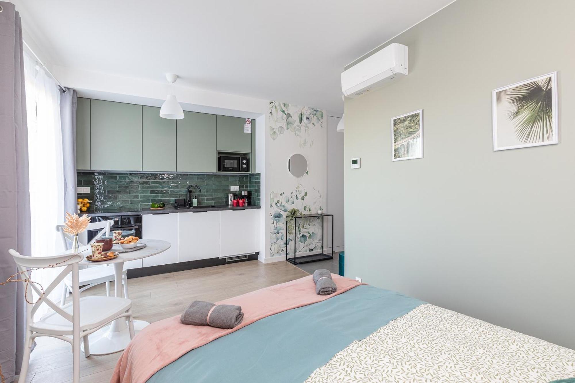 Apartment Superapart Nowy Sluzewiec, Next To Chopina Airport, Tor Sluzewiec, Aircondition Warsaw
