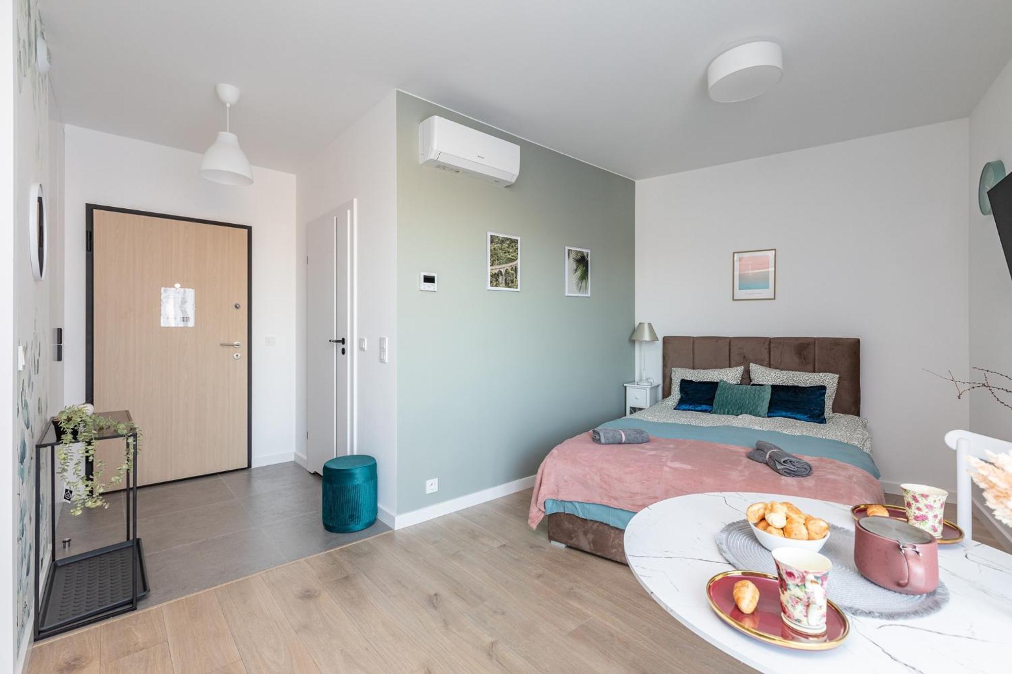 Superapart Nowy Sluzewiec, Next To Chopina Airport, Tor Sluzewiec, Aircondition Apartment