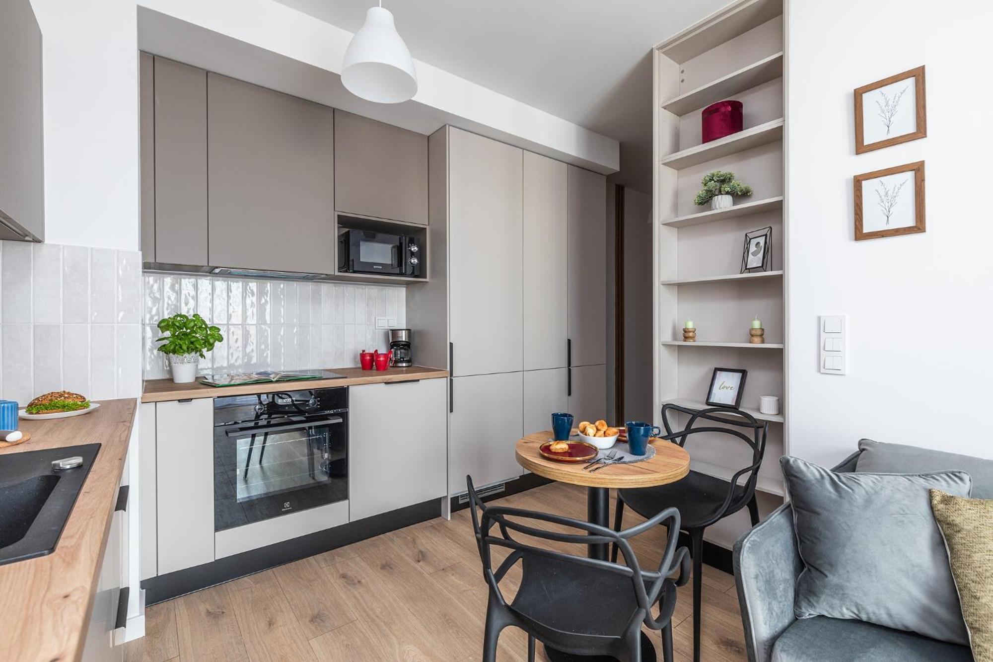 Superapart Nowy Sluzewiec, Next To Chopina Airport, Tor Sluzewiec, Aircondition Apartment