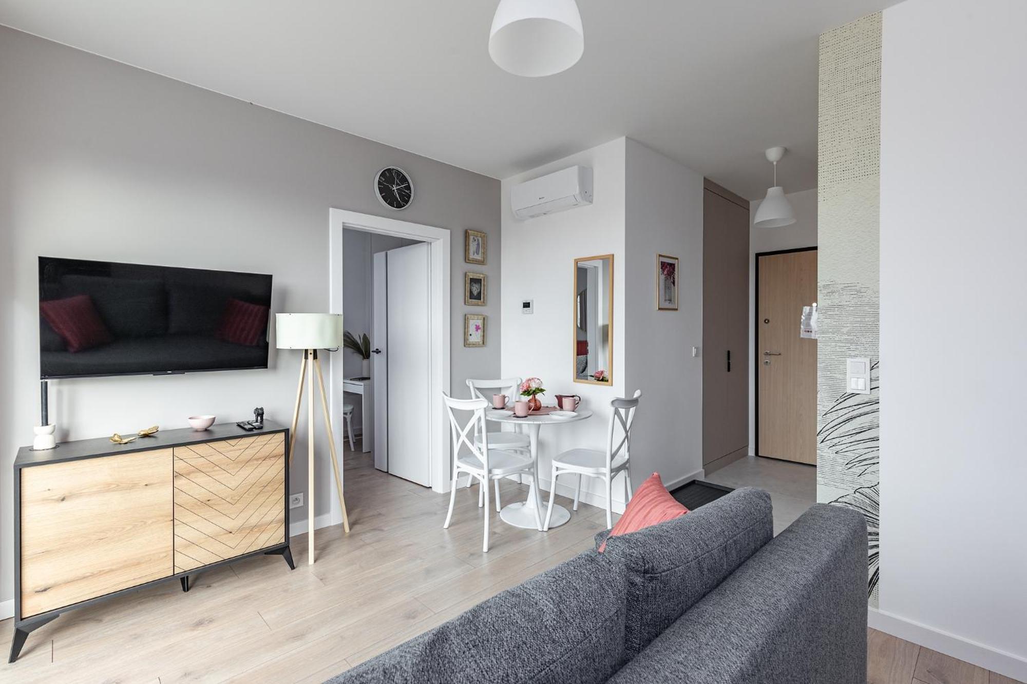 Superapart Nowy Sluzewiec, Next To Chopina Airport, Tor Sluzewiec, Aircondition Apartment *