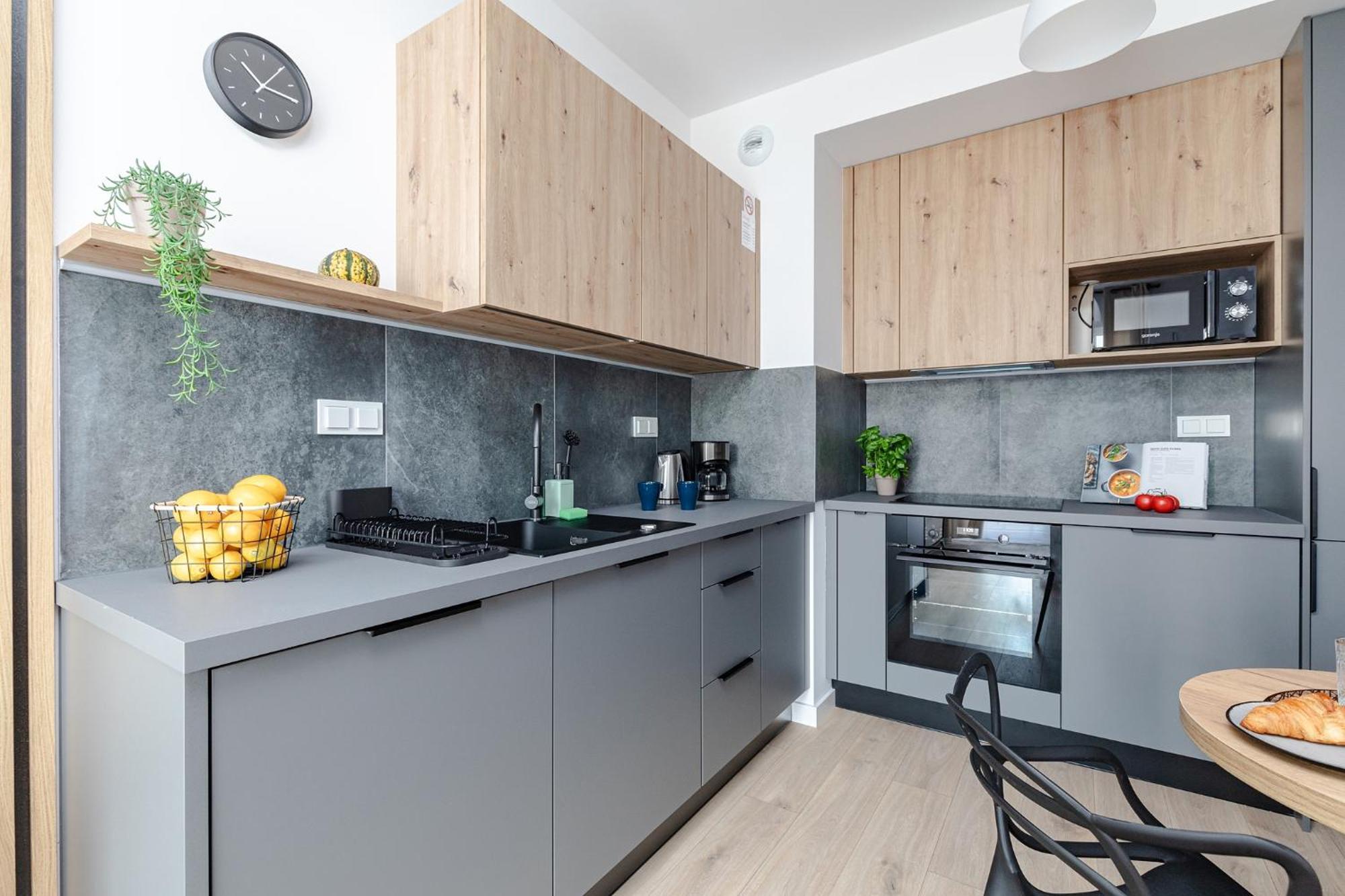Apartment Superapart Nowy Sluzewiec, Next To Chopina Airport, Tor Sluzewiec, Aircondition Warsaw