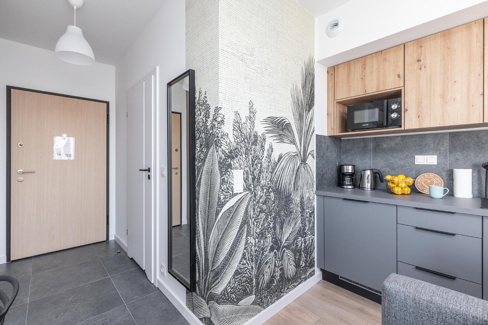 Apartment Superapart Nowy Sluzewiec, Next To Chopina Airport, Tor Sluzewiec, Aircondition *