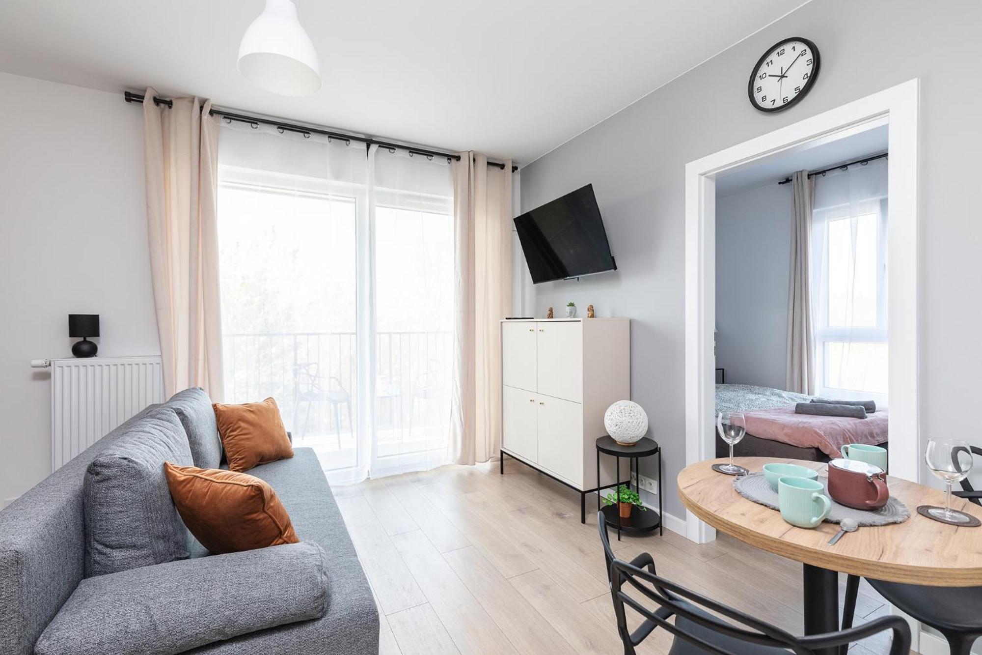 Superapart Nowy Sluzewiec, Next To Chopina Airport, Tor Sluzewiec, Aircondition *